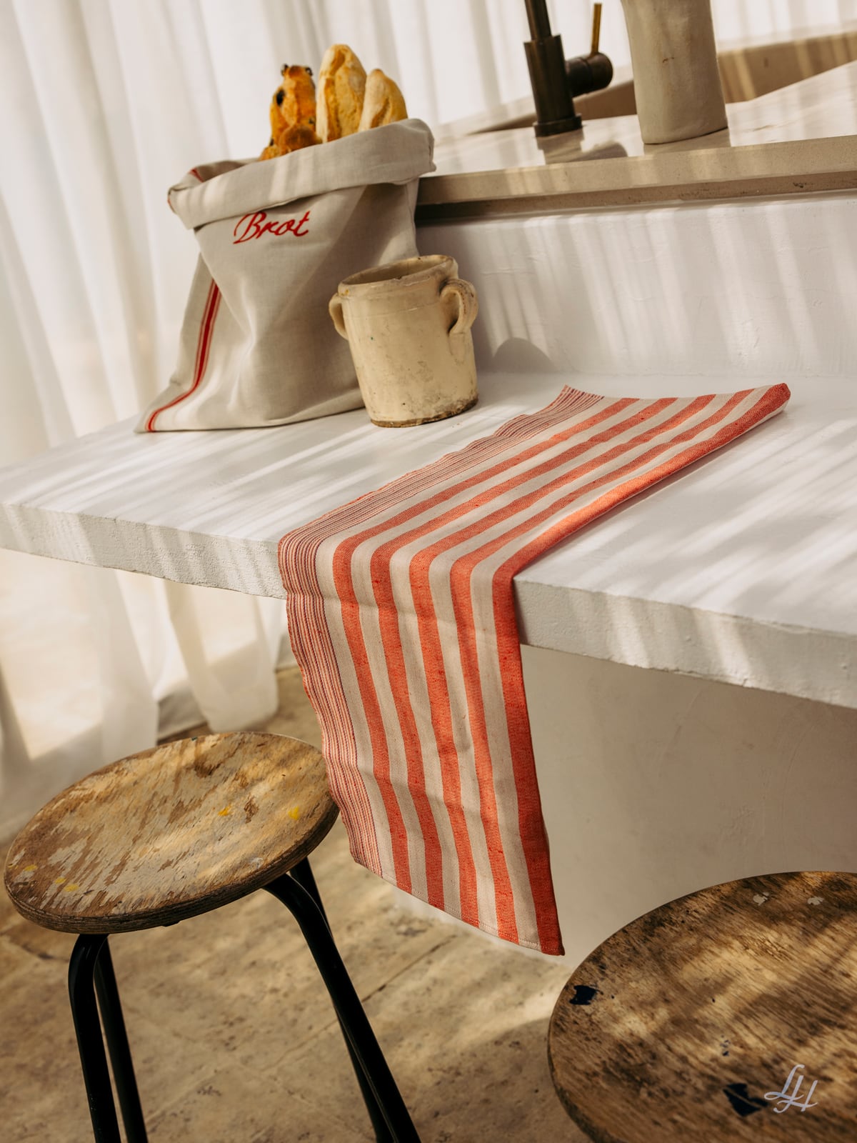 echtholztisch esszimmer LebensWohnArt Esstisch Runder Massivholz Esstisch GALAXY 120cm rund Mangoholz braun Maße:40 x 450 cm